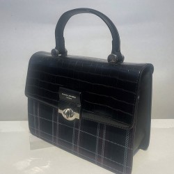 ΤΣΑΝΤΑ ΧΕΙΡΟΣ