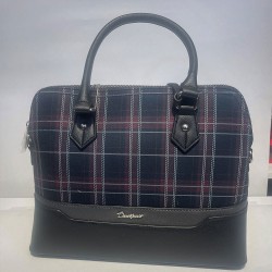 ΤΣΑΝΤΑ ΧΕΙΡΟΣ