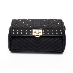 ΤΣΑΝΤΑ ΩΜΟΥ